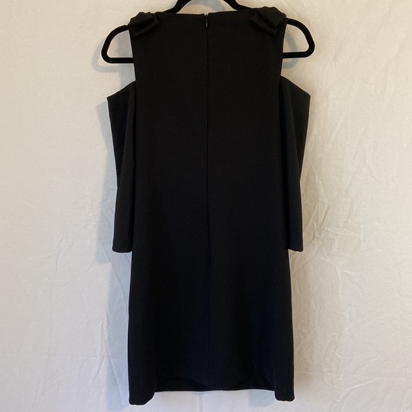 Trina Turk Aris Bow Cold Shoulder Black Dress Size S - Picture 4 of 10